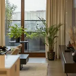 Elegant With Air Conditioning, Office And Underground Parking By Renters Prestige Lejlighed *