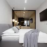 Lejlighed Elegant With Air Conditioning, Office And Underground Parking By Renters Prestige