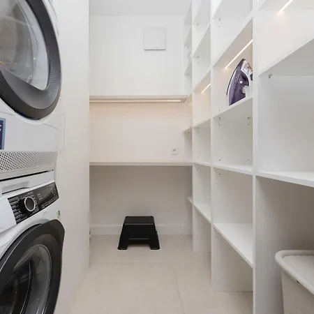 Apartamento Elegant With Air Conditioning, Office And Underground Parking By Renters Prestige Varsóvia