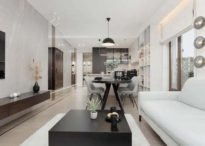 Apartman Elegant With Air Conditioning, Office And Underground Parking By Renters Prestige *