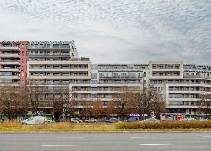 Elegant With Air Conditioning, Office And Underground Parking By Renters Prestige * Varsó