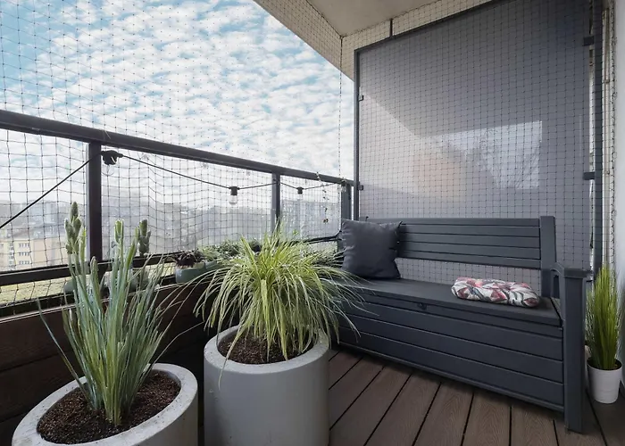 Elegant With Air Conditioning, Office And Underground Parking By Renters Prestige Apartament Warszawa