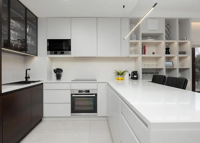 Apartament Elegant With Air Conditioning, Office And Underground Parking By Renters Prestige *