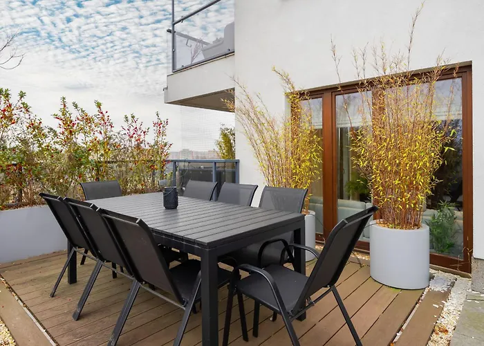 Elegant With Air Conditioning, Office And Underground Parking By Renters Prestige Warszawa